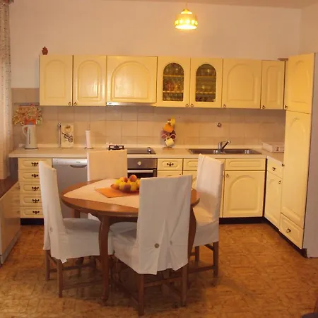 Apartman Solomir Zara