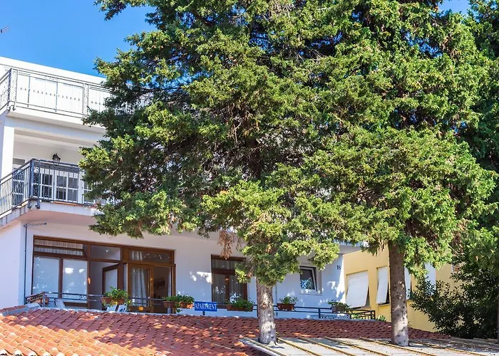 Apartman Solomir דירה *